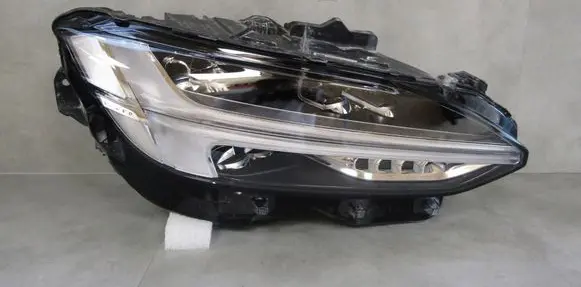 Volvo S90, V90 Headlight/headlamp 32228683
