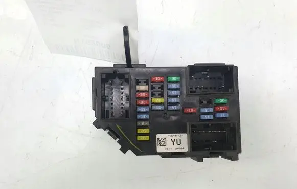 Cadillac Escalade Fuse box set 15925044