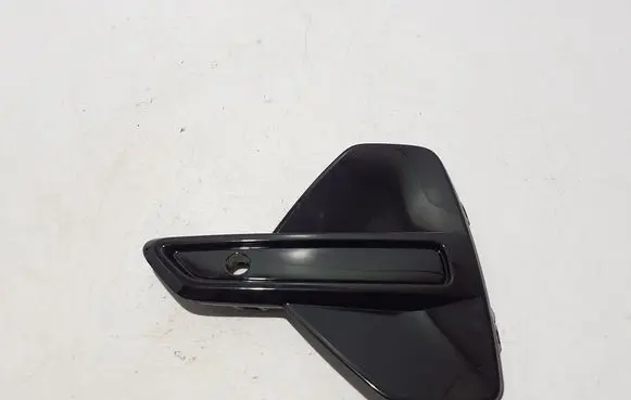 Volvo C40 Front bumper lower grill 32347388