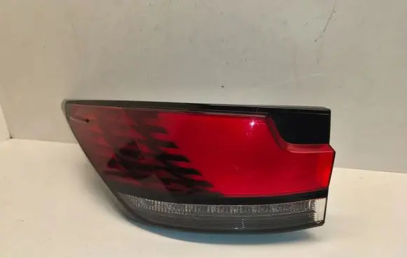 Lexus RX V Rear/tail lights 8156148400