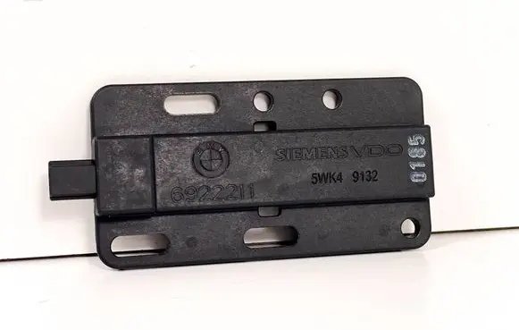 BMW 3 E92 E93 Keyless (KESSY) go control unit/module 6922211 61356922211 5WK49132
