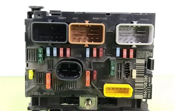 Peugeot 307 BSM Control unit 9661708280