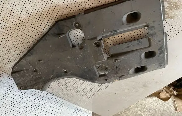 Lexus IS 220D-250-350 Engine splash shield/under tray 5839953020