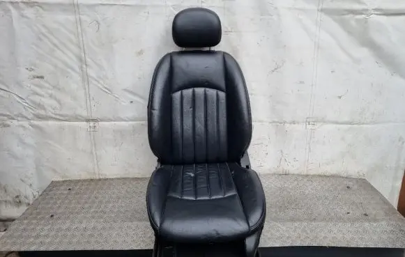 Mercedes-Benz CLS C219 Front driver seat 820394054 P09210301 327655