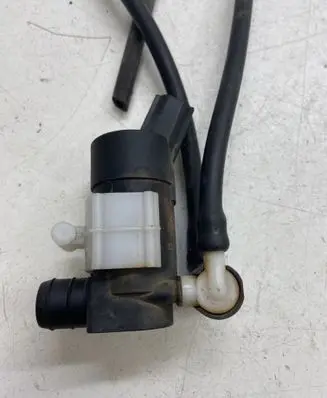 Volvo XC90 Windscreen/windshield washer pump 1S7117K624FE T655C