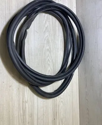 Renault Arkana Seal rubber (tailgate) 