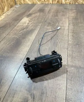 Mercedes-Benz E W211 Climate control unit 2118300285 00081503