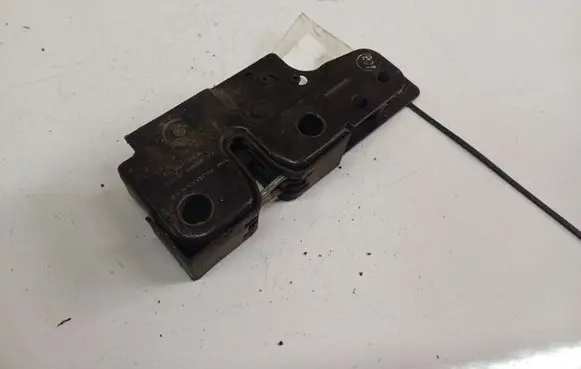 Engine bonnet/hood lock/catch