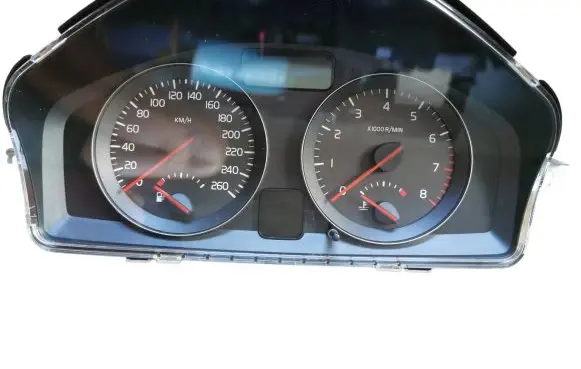 Volvo V50 Speedometer (instrument cluster) 36002431 69199410T 31254775