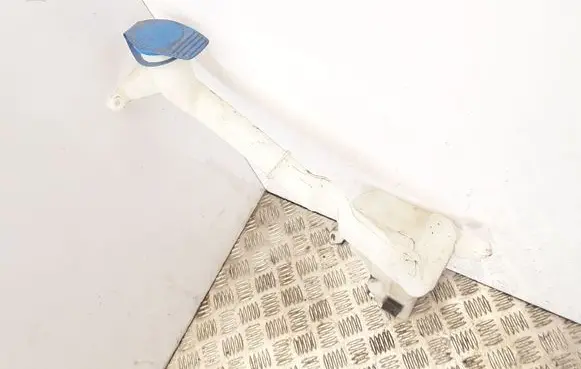 Seat Ibiza III (6L) Windshield washer fluid reservoir/tank 6Q0955453N 6Q0955453