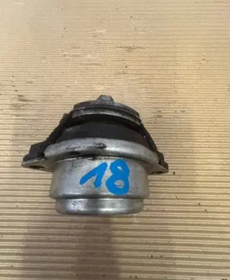 Audi A4 S4 B7 8E 8H Engine mount vacuum valve 
