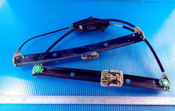 Audi A4 S4 B8 8K Front window lifting mechanism without motor 8K0837462