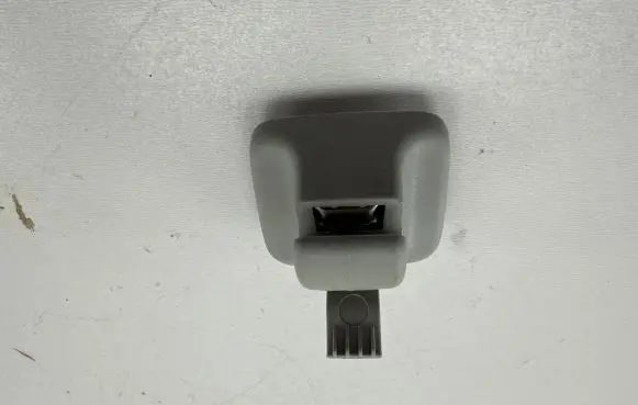 Sun visor clip/hook/bracket