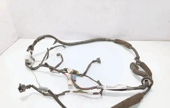 Toyota Corolla E120 E130 Tailgate/trunk wiring harness 8218402040