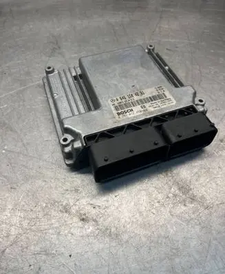 Mercedes-Benz E W211 Engine control unit/module A6461504291 1039S11606 0281012453