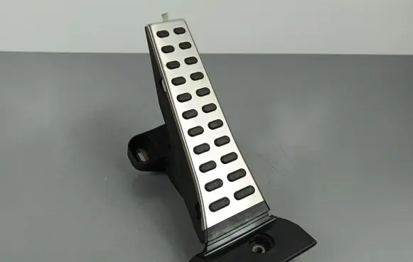Hyundai Tucson IV NX4 Accelerator throttle pedal 32700N7110