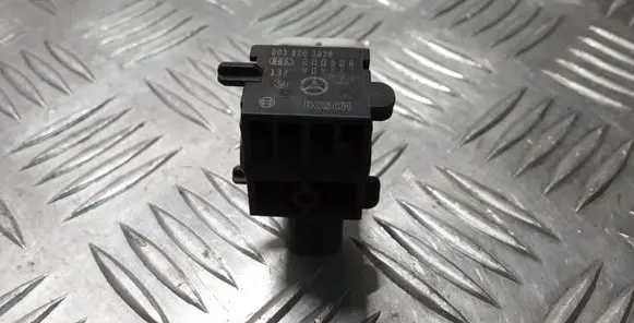 Mercedes-Benz ML W164 Airbag deployment crash/impact sensor 0038202926