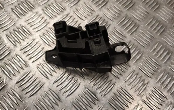 Toyota Prius (XV60) Rear bumper mounting bracket 5256347030