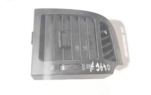 Chevrolet Captiva Dash center air vent grill