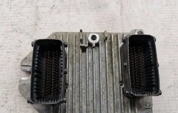 Opel Zafira A Engine control unit/module ECU 09158689 S0100204 5WK9154