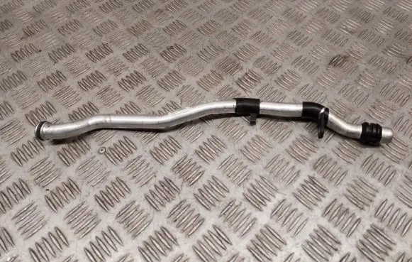 Audi Q7 4M Engine coolant pipe/hose 06E121065S