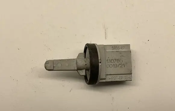 Volkswagen Golf IV Interior temperature sensor 585507 130705 001921