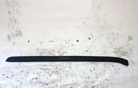 Ford Mondeo MK II Front door trim (molding) 93BBF3195AG