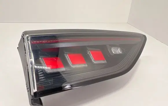 Volkswagen Golf VIII Tailgate rear/tail lights 5H0945307D