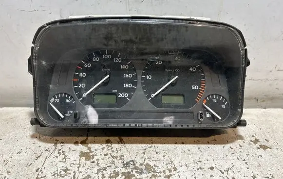 Volkswagen Golf III Speedometer (instrument cluster) 1H0919860E 098818041 87001262