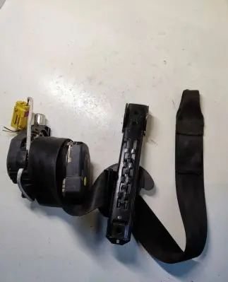 Volkswagen Golf V Front seatbelt 1K3857706 040544