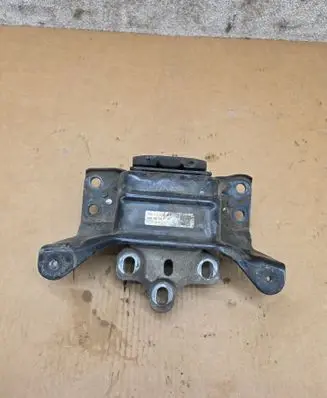 Seat Leon (5F) Engine mount bracket 5Q0199555T 29022016