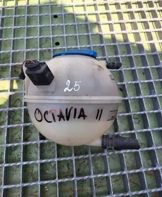 Skoda Octavia Mk2 (1Z) Coolant expansion tank/reservoir
