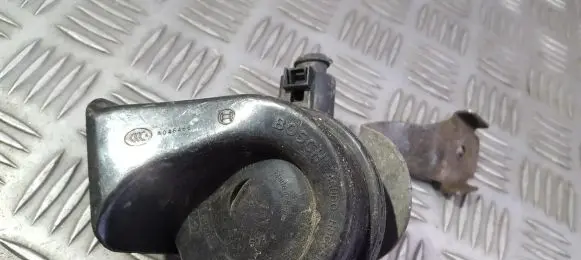 BMW 5 E39 Horn signal 703881157 A046466