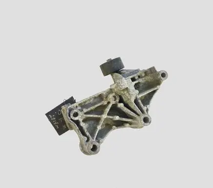 Nissan X-Trail T32 Engine mounting bracket