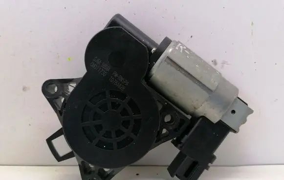Mazda 6 Rear door window regulator motor GJ6A5858X CM011730