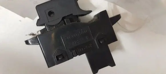 KIA Sorento Electric window control switch 202007550