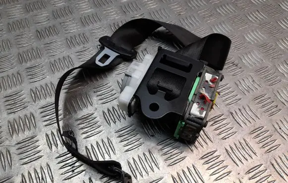 Audi A8 S8 D4 4H Middle seatbelt (rear) 4H0857737A