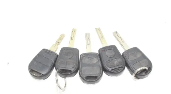 BMW 5 E39 Ignition key/card 310301
