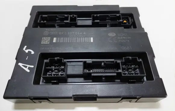 Audi A5 8T 8F Comfort/convenience module 8K0907064A