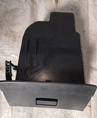 Ford Mondeo MK IV Glove box