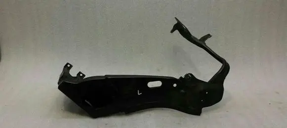 Mercedes-Benz S W221 Headlight/headlamp mounting bracket A2216200191