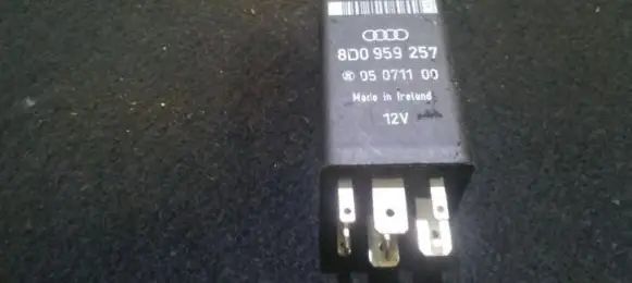 Audi A8 S8 D2 4D Other relay 8d0959257 365