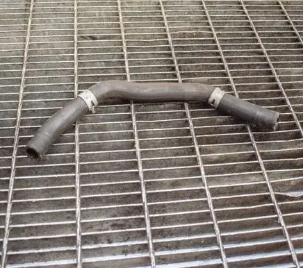 Toyota Verso-S Engine coolant pipe/hose