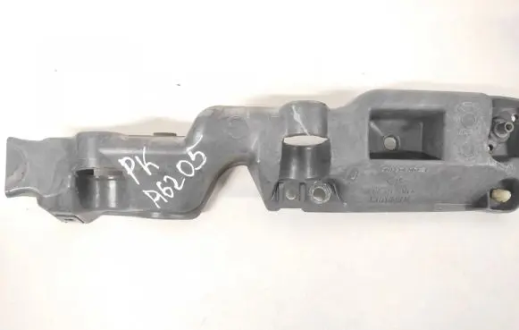 Renault Scenic III - Grand scenic III Fender mounting bracket 631230010r