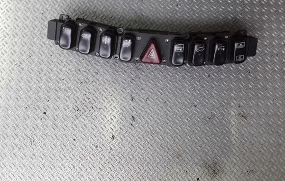 Mercedes-Benz S W220 Hazard light switch 2208205810