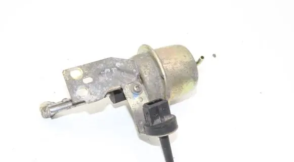 Porsche 968 Engine mount vacuum valve 