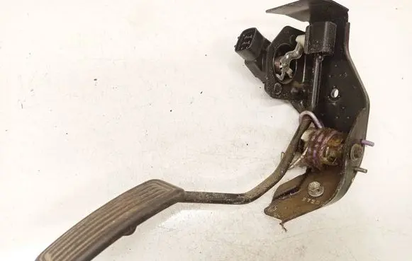 Toyota Corolla Verso AR10 Accelerator throttle pedal 7811135030