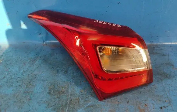 Hyundai Elantra Boot/trunk interior light 92401A5120