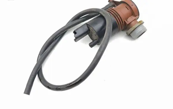 Renault Arkana Windscreen/windshield washer pump 303060941D 1077030001