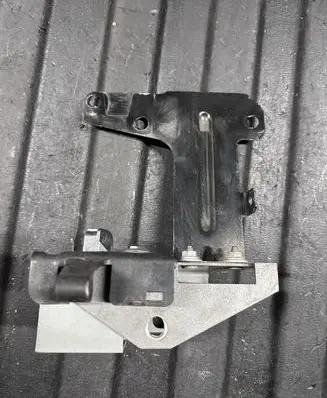 Volvo S90, V90 Headlight/headlamp mounting bracket 31425971